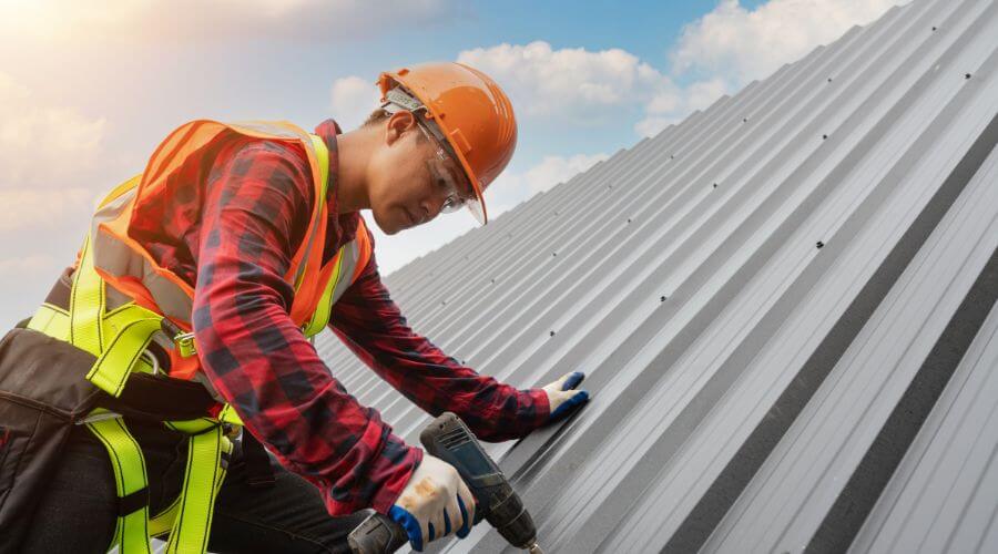 Professional residential roofers in Whittaker, MI
